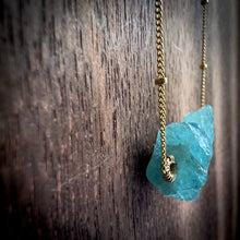 Load image into Gallery viewer, Aquamarine Cluster Gold Necklace
