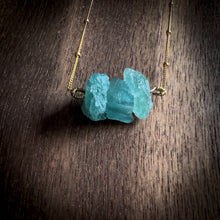 Load image into Gallery viewer, Aquamarine Cluster Gold Necklace
