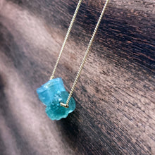 Load image into Gallery viewer, Rough Aquamarine Cluster 14K Gold-fill Curb Chain Necklace
