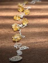 Cargar imagen en el visor de la galería, Gorgeous clusters of rough Citrine gemstones are strung along a dainty sterling silver curb chain and finished with a vintage-inspired pearl box clasp. An edgy yet sophisticated and modern piece, this super long (43 inches) Citrine station necklace is perfect for wearing on its own or as as a part of a layering stack. 
