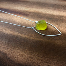 Cargar imagen en el visor de la galería, Lemon Quartz Sterling Silver Pendant Necklace (Oro Verde Quartz)
