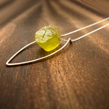 Cargar imagen en el visor de la galería, Lemon Quartz Sterling Silver Pendant Necklace (Oro Verde Quartz)
