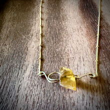 Cargar imagen en el visor de la galería, Raw Citrine Gold Pendant Necklace
