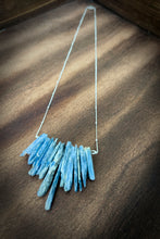 Cargar imagen en el visor de la galería, Blue Kyanite Cluster Sterling Silver Necklace
