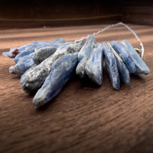 Cargar imagen en el visor de la galería, Blue Kyanite Cluster Sterling Silver Necklace
