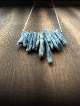 Cargar imagen en el visor de la galería, Blue Kyanite Cluster Sterling Silver Necklace
