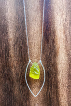 Cargar imagen en el visor de la galería, Lemon Quartz Sterling Silver Pendant Necklace (Oro Verde Quartz)
