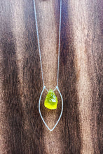 Cargar imagen en el visor de la galería, Lemon Quartz Sterling Silver Pendant Necklace (Oro Verde Quartz)
